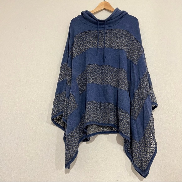 Free People poncho - Picture 2 of 7
